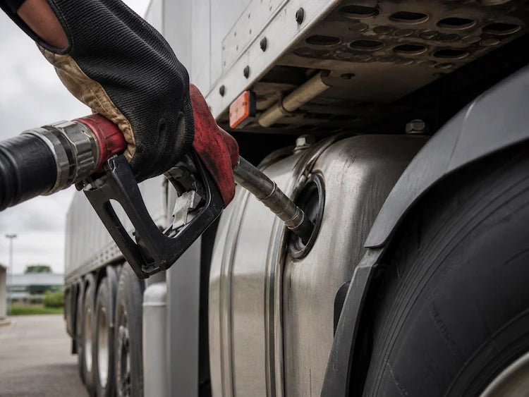 Combustible para camiones: tipos, uso y rendimiento por ruta
